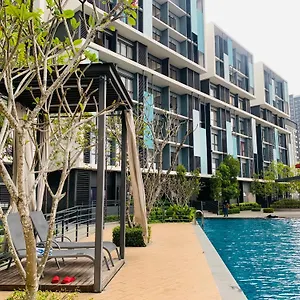 Coresoho By Bkastaycation Kotawarisan Klia Airport, Free Wifi , Sepang Ma­lay­sia